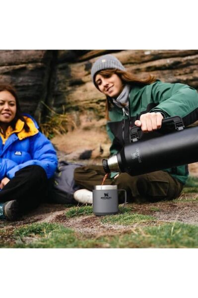 Stanley Klasik Vakumlu 2.3 Litre Çelik Termos - Siyah