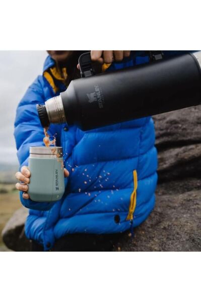 Stanley Klasik Vakumlu 2.3 Litre Çelik Termos - Siyah